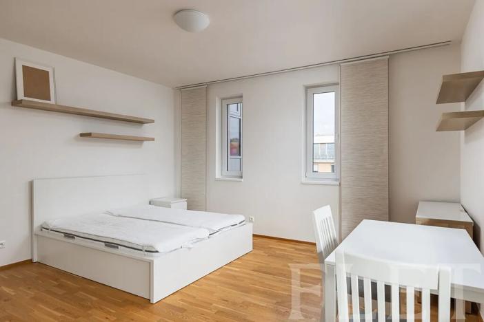 Pronájem bytu 1+kk, Praha - Jinonice, Pod stolovou horou, 42 m2