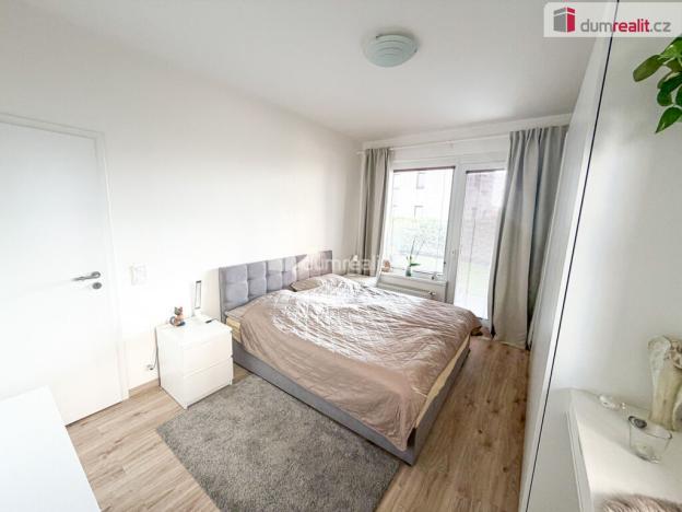 Pronájem bytu 3+kk, Praha - Hloubětín, Saarinenova, 80 m2