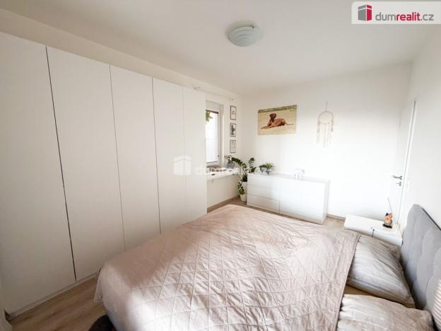 Pronájem bytu 3+kk, Praha - Hloubětín, Saarinenova, 80 m2