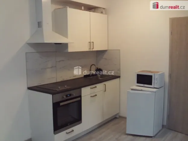 Pronájem bytu 1+kk, Dobrovice, Na Hložku, 30 m2