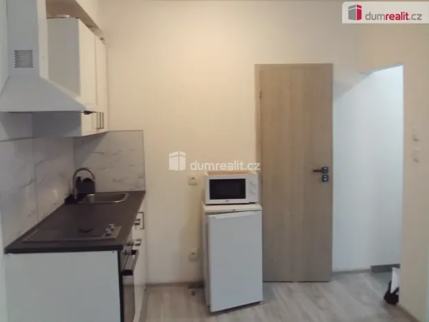 Pronájem bytu 1+kk, Dobrovice, Na Hložku, 30 m2