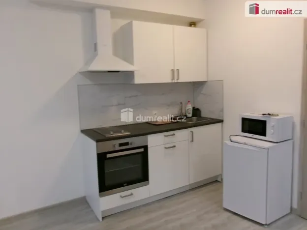 Pronájem bytu 1+kk, Dobrovice, Na Hložku, 30 m2