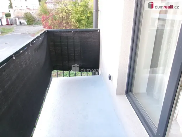 Pronájem bytu 1+kk, Dobrovice, Na Hložku, 30 m2