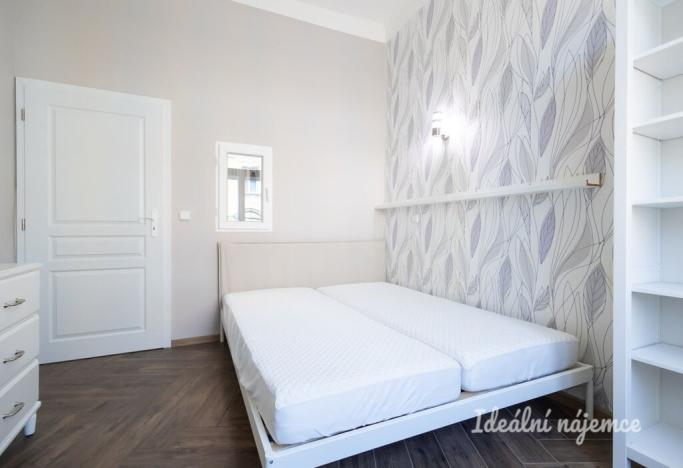 Pronájem bytu 2+kk, Praha - Vinohrady, Na Kozačce, 52 m2