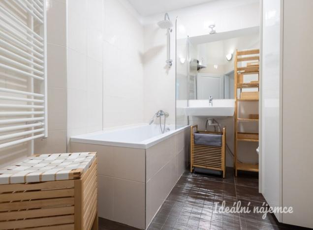 Pronájem bytu 2+kk, Praha - Vinohrady, Na Kozačce, 52 m2