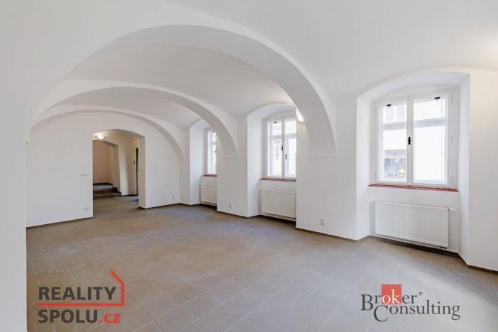 Pronájem obchodního prostoru, Jihlava, Čajkovského, 131 m2