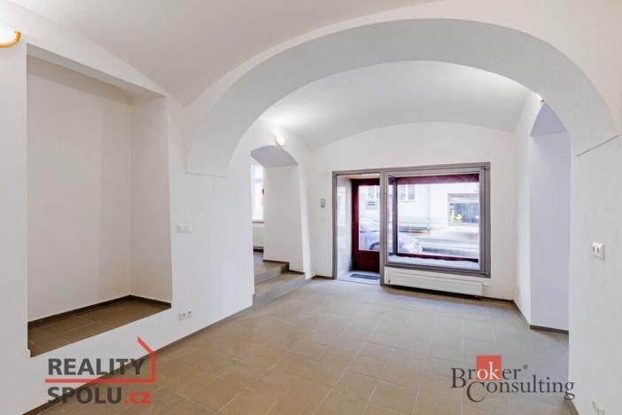 Pronájem obchodního prostoru, Jihlava, Čajkovského, 131 m2