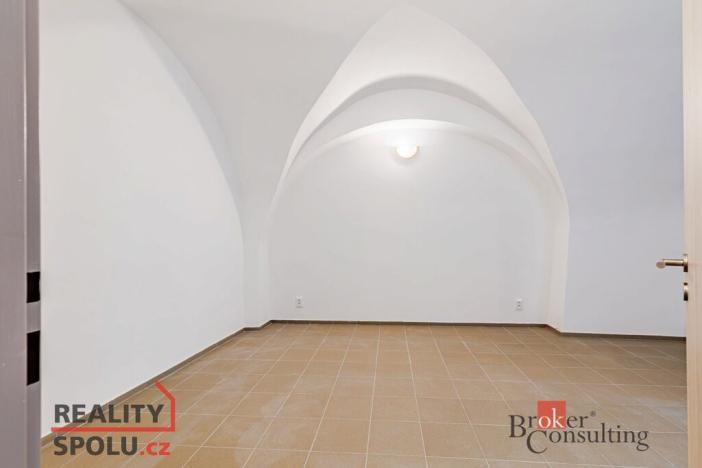 Pronájem obchodního prostoru, Jihlava, Čajkovského, 131 m2