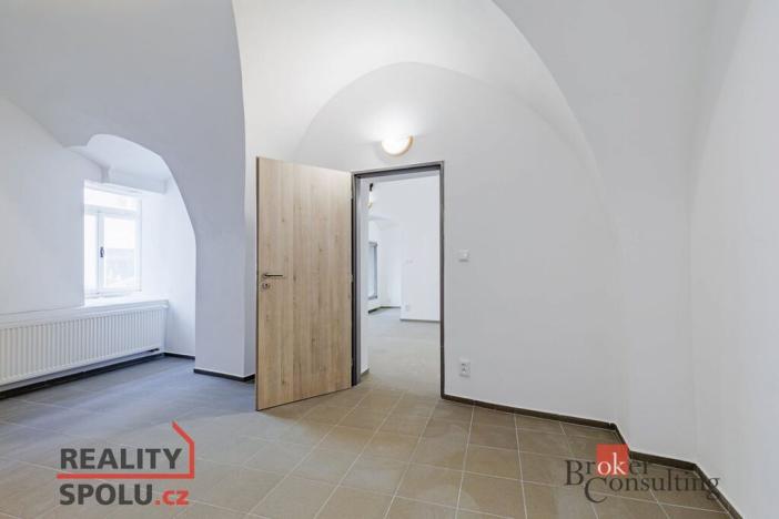 Pronájem obchodního prostoru, Jihlava, Čajkovského, 131 m2