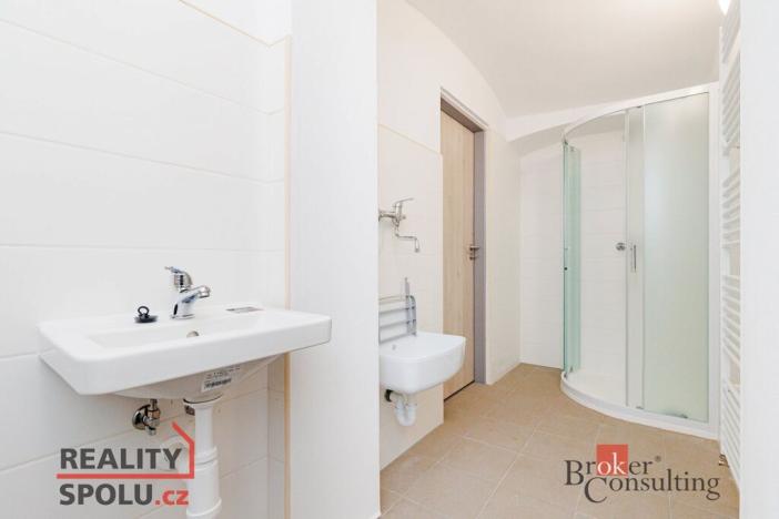 Pronájem obchodního prostoru, Jihlava, Čajkovského, 131 m2