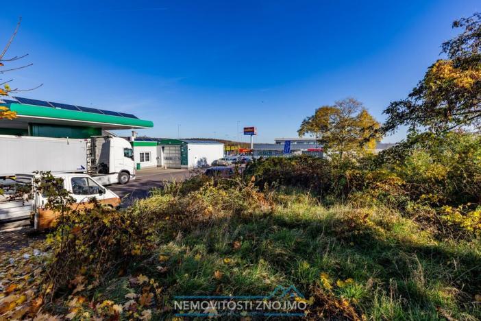 Prodej komerčního pozemku, Znojmo, Suchohrdelská, 512 m2