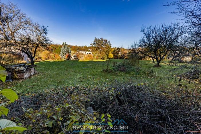 Prodej komerčního pozemku, Znojmo, Suchohrdelská, 2312 m2