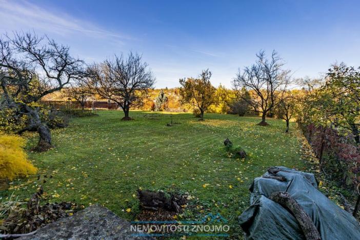 Prodej komerčního pozemku, Znojmo, Suchohrdelská, 2312 m2