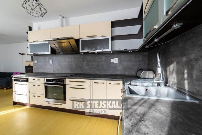 Pronájem bytu 3+kk, Hluboká nad Vltavou, U Sudárny, 69 m2