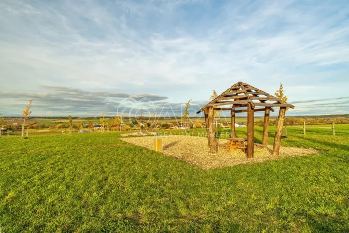 Prodej pozemku pro bydlení, Mělník, Včelařská, 863 m2