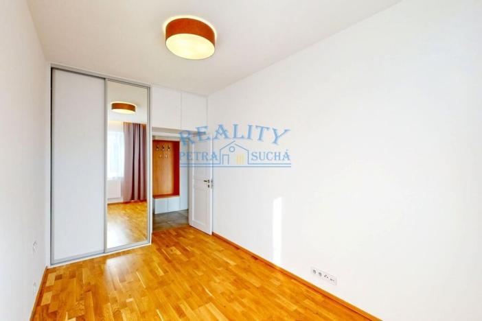 Pronájem bytu 2+kk, Praha - Strašnice, Černokostelecká, 41 m2