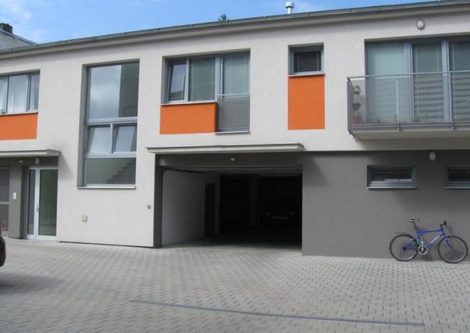 Pronájem garážového stání, České Budějovice - České Budějovice 3, Nová, 12 m2