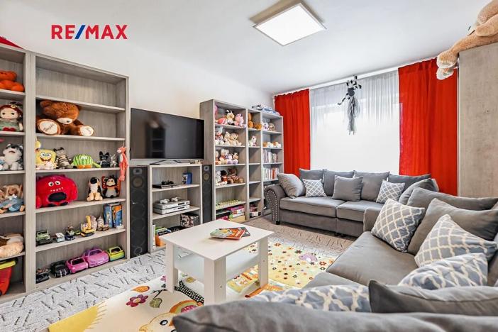 Prodej vícegeneračního domu, České Velenice, Komenského, 247 m2