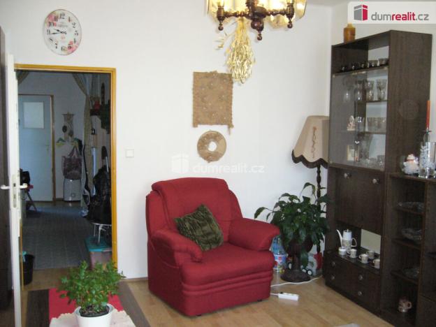 Pronájem bytu 2+1, Děčín - Děčín IV-Podmokly, Revoluční nám., 58 m2