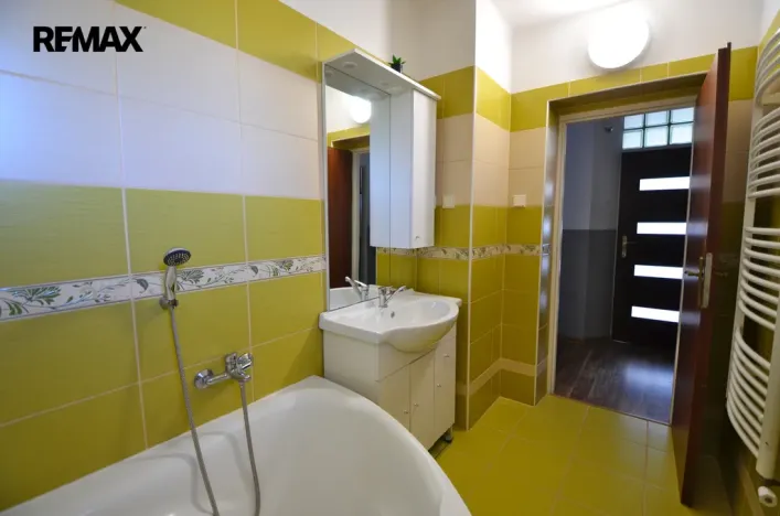 Prodej bytu 3+1, Štíty, Sportovní, 81 m2