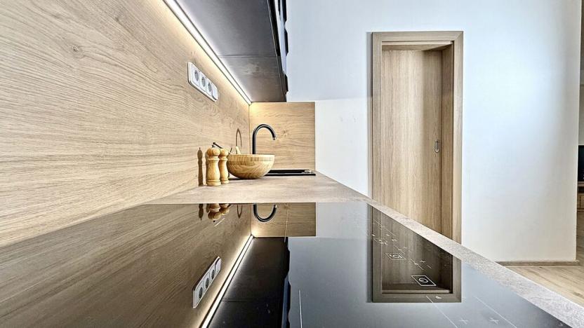 Pronájem bytu 2+kk, Brno, Mikuláškovo náměstí, 43 m2