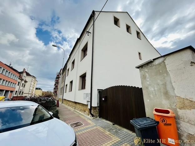 Pronájem bytu 3+1, Mladá Boleslav, S. K. Neumanna, 100 m2