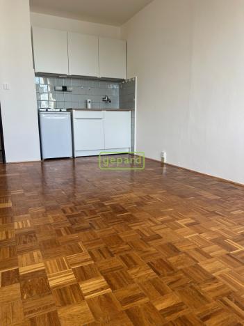 Pronájem bytu 1+kk, Jablonec nad Nisou, Hřbitovní, 28 m2