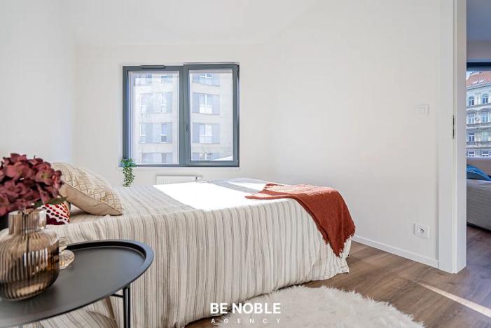 Pronájem bytu 2+kk, Praha - Košíře, Starokošířská, 43 m2