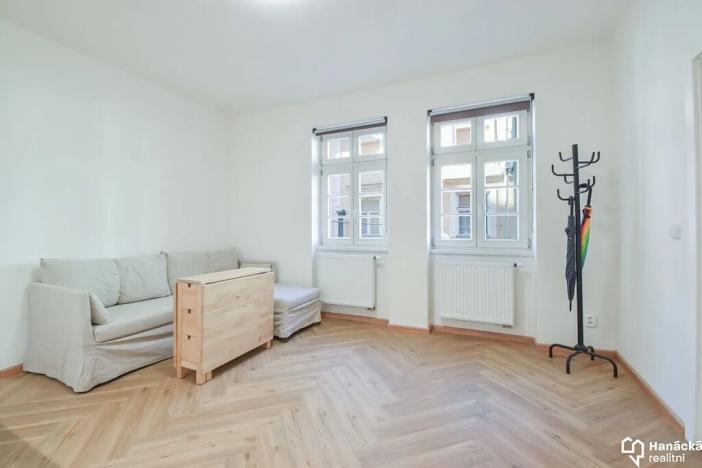 Pronájem bytu 2+kk, Olomouc, Ostružnická, 43 m2