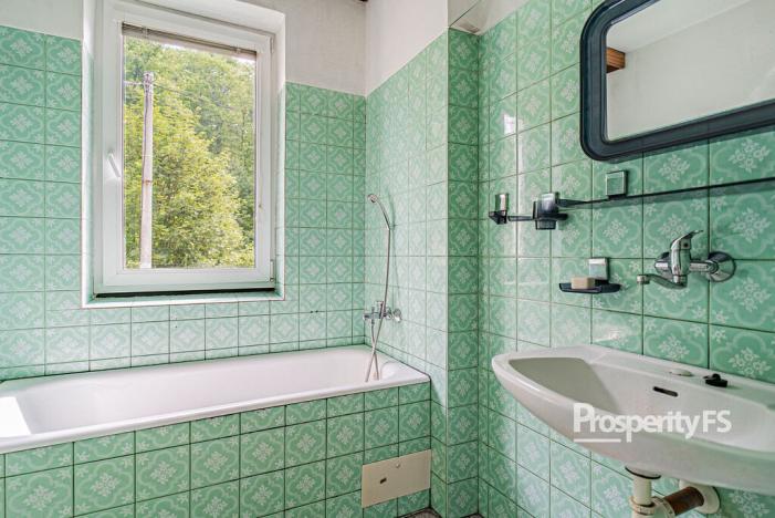 Prodej rodinného domu, Janovice, 250 m2