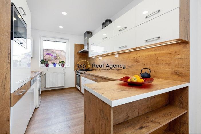 Prodej rodinného domu, Lužec nad Cidlinou, 253 m2