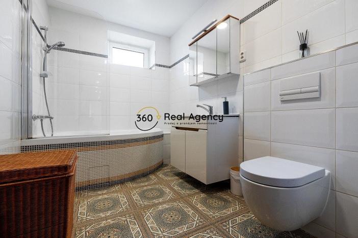 Prodej rodinného domu, Lužec nad Cidlinou, 253 m2