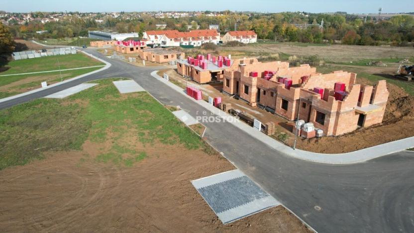 Prodej bytu 1+kk, Nučice, U zastávky, 32 m2