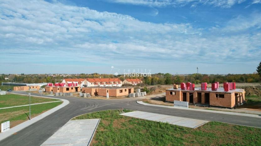 Prodej bytu 1+kk, Nučice, U zastávky, 32 m2