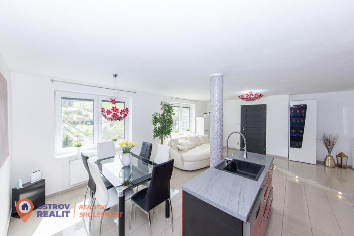 Prodej vícegeneračního domu, Všemina, 286 m2