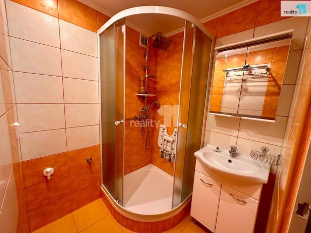 Pronájem bytu 3+1, Děčín - Děčín IX-Bynov, Nálepkova, 79 m2