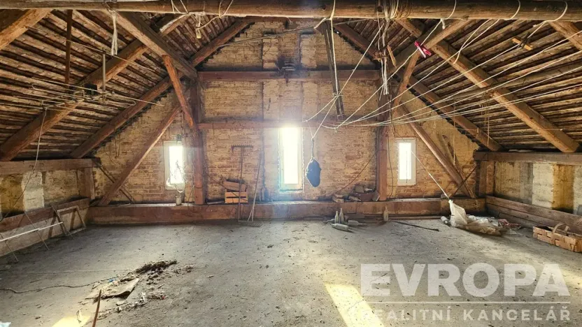 Prodej rodinného domu, Sobětuchy - Vrcha, 250 m2