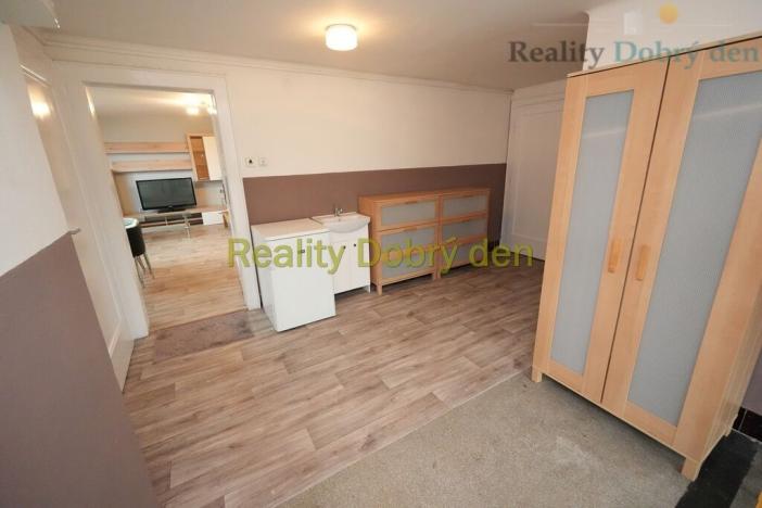 Pronájem bytu 1+kk, Opava, Hobzíkova, 27 m2