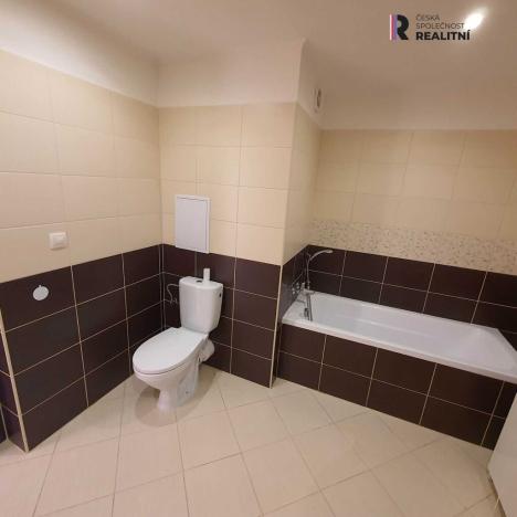 Pronájem bytu 3+1, Karlovy Vary, Raisova, 100 m2