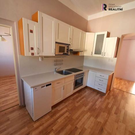 Pronájem bytu 3+1, Karlovy Vary, Raisova, 100 m2