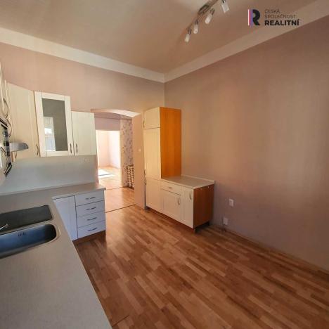 Pronájem bytu 3+1, Karlovy Vary, Raisova, 100 m2