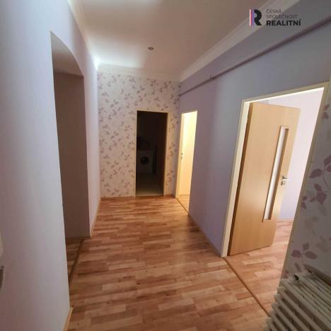 Pronájem bytu 3+1, Karlovy Vary, Raisova, 100 m2