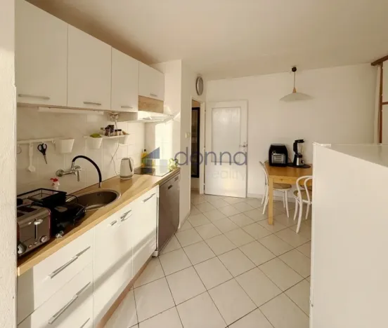 Pronájem bytu 2+kk, Praha, Nekvasilova, 41 m2