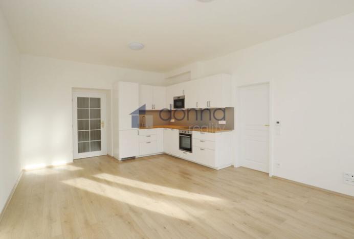 Pronájem bytu 2+kk, Praha, Rumunská, 58 m2