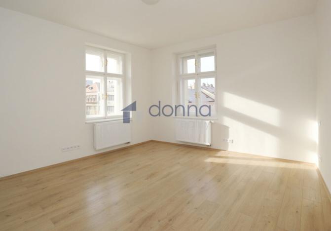 Pronájem bytu 3+kk, Praha, Rumunská, 67 m2