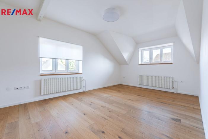 Pronájem bytu 3+kk, Praha - Satalice, Vinořská, 110 m2