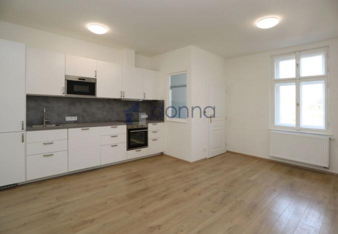 Pronájem bytu 2+kk, Praha, Rumunská, 62 m2