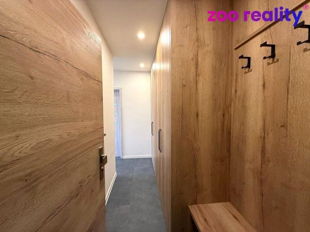 Prodej bytu 2+1, Chomutov, Vítězslava Nezvala, 49 m2