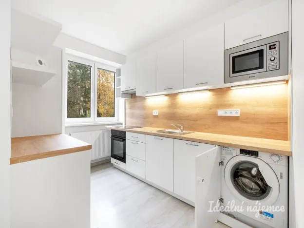 Pronájem bytu 3+1, Praha - Krč, Rosečská, 84 m2