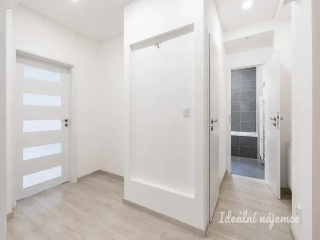 Pronájem bytu 3+1, Praha - Krč, Rosečská, 84 m2